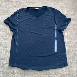 L blue tee